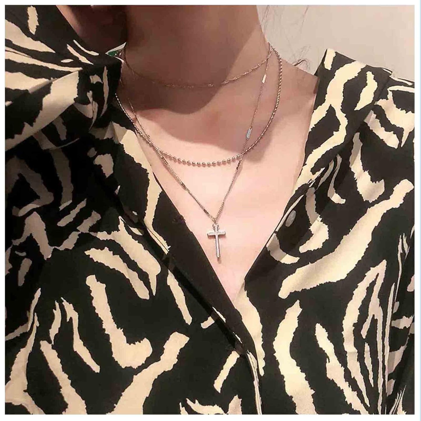 Boho Layered Cross Necklace Choker Gold Cross Pendant Necklace Vintage Multi Layer Necklace Skinny Twist Chain Necklace Jewelry for Women and Girls Religious Gift for Her