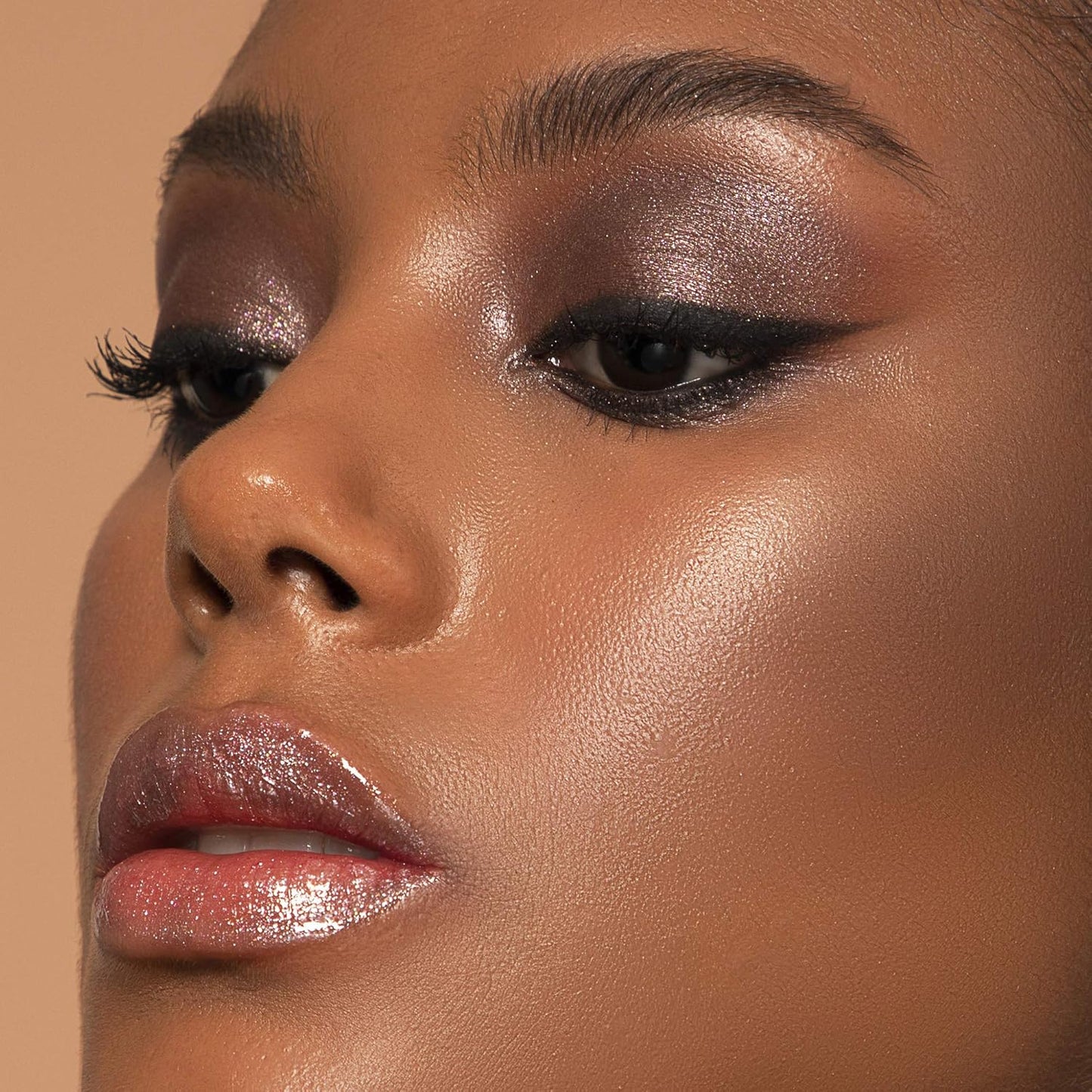 Sigma Beauty On-the-Go Eyeshadow Palette - Spicy - 9 Bold Eyeshadow Shades in Matte, Shimmer and Metalic Finishes - Highly Pigmented Vegan Eye Makeup Palette - Clean Beauty Products